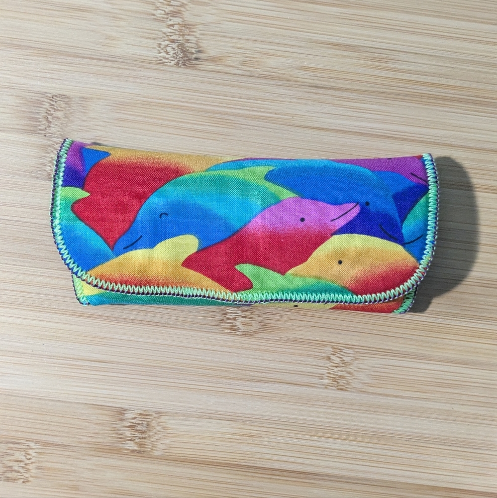 ❤️ Rainbow dolphins design soft eyeglasses case